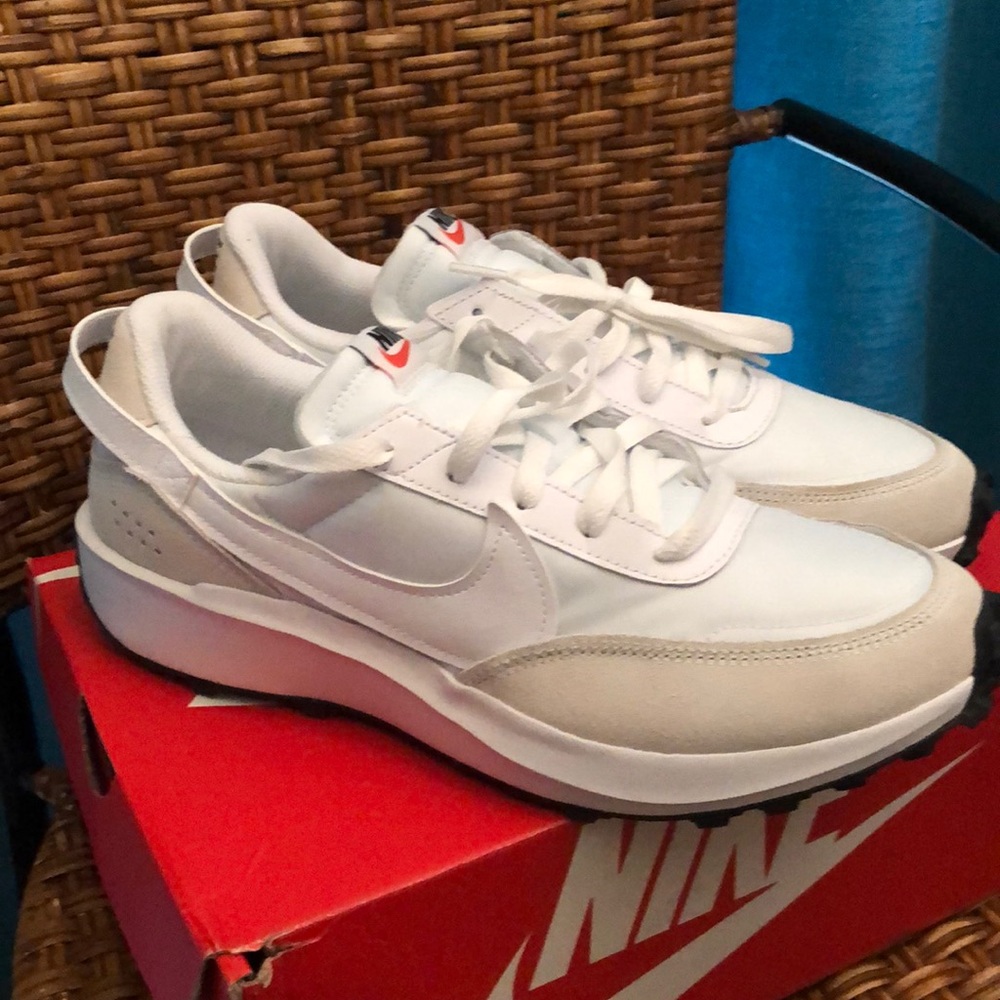 Nike Waffle Debut